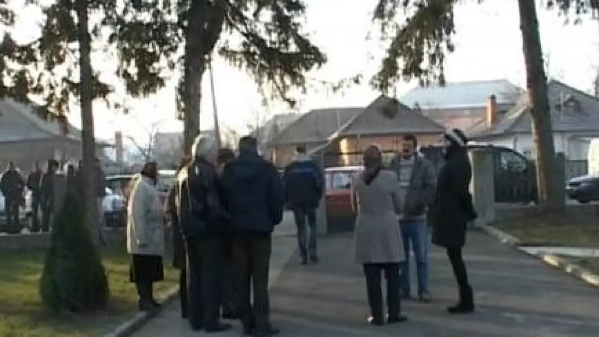 preot politie biserica valcea enoriasi