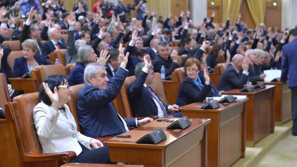 parlamentari vot.jpg