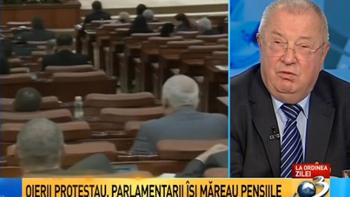 andon ovatiile de la finalul votului pentru pensiile speciale arata calitatea slaba a alesilor