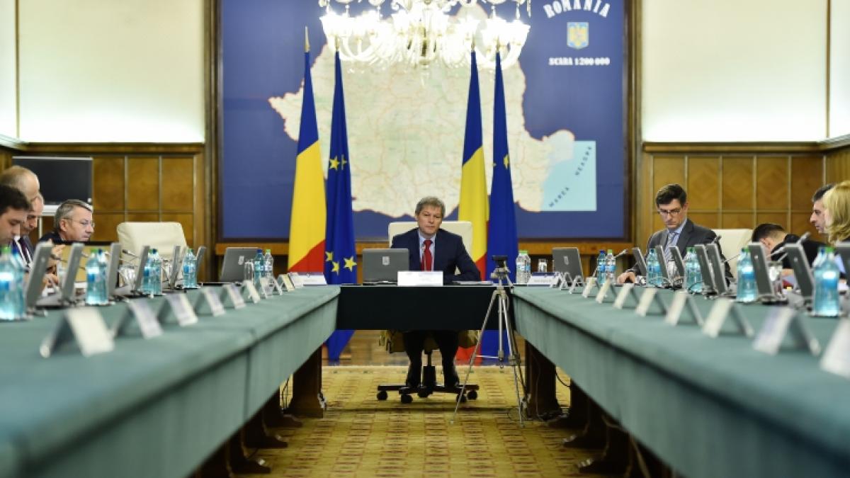 in ce conditii ar putea sa cada guvernul ciolos un senator psd explica