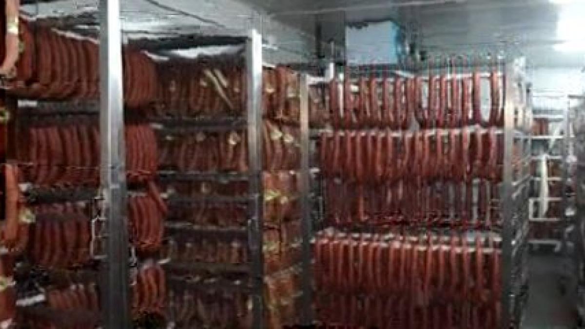 produs in tara ta mezeluri traditionale romanesti