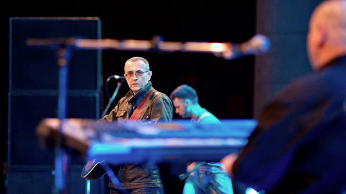 un fost membru al trupei taxi a murit