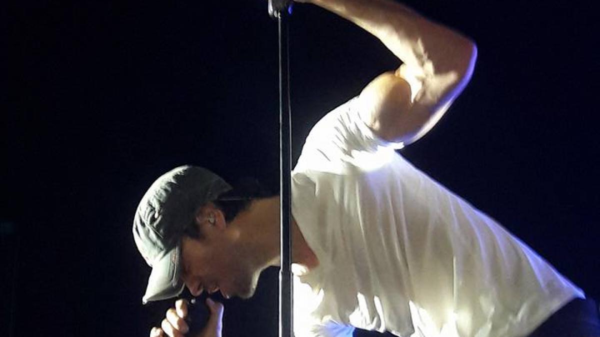 enrique iglesias a provocat mania presedintelui sri lanka dupa un concert indecent