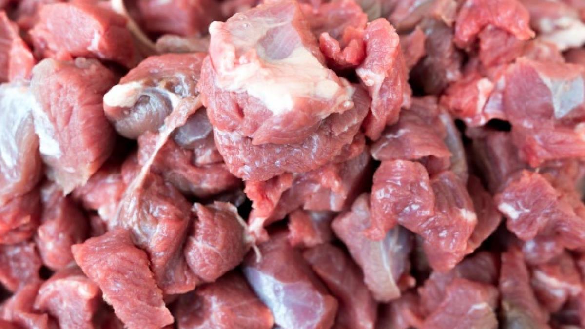 drumul secret al carnii prin hypermarket cum ajungem sa mancam produse expirate