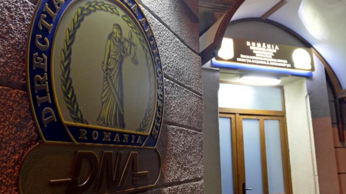 guvernul a aprobat suplimentarea cu 45 a numarului maxim de posturi ale dna