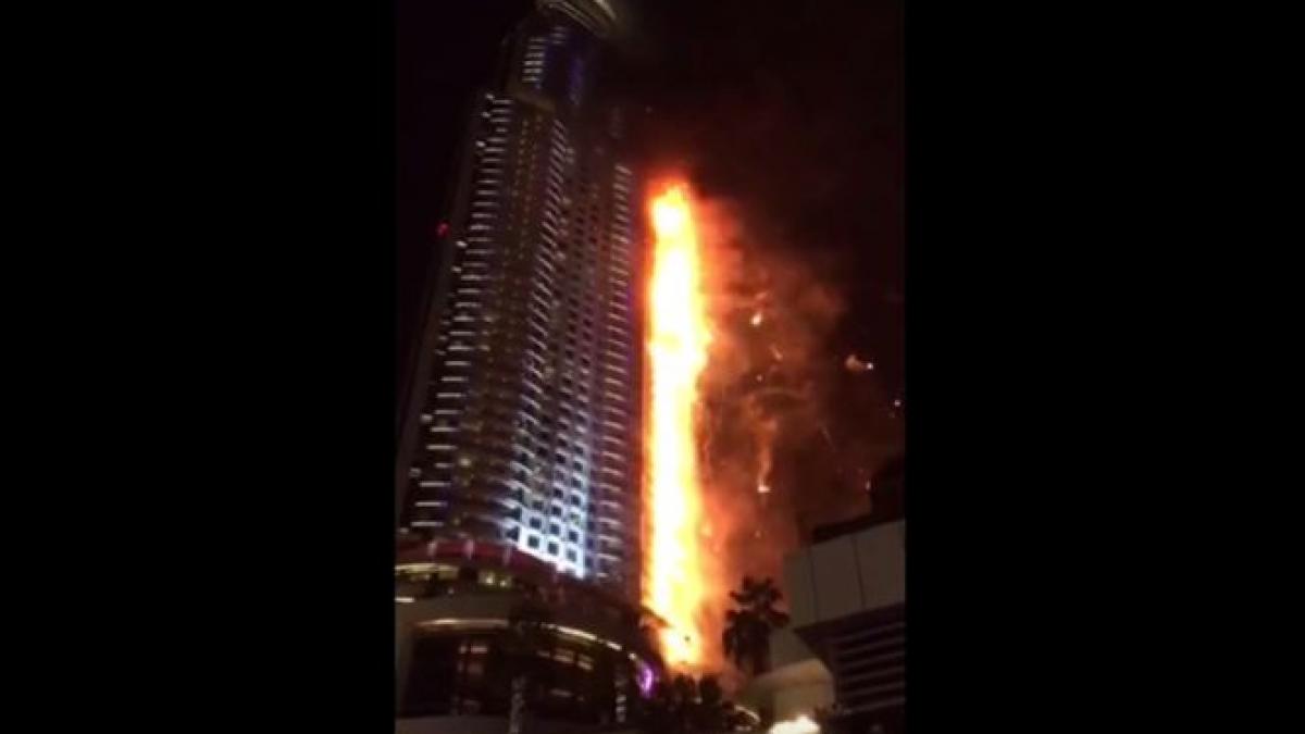 imagini impresionante cu incendiul devastator din dubai