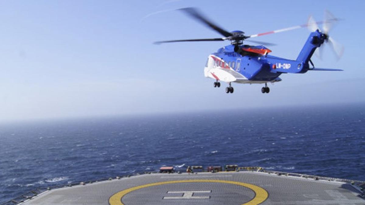 operatiune periculoasa pe mare pentru recuperarea unei barje