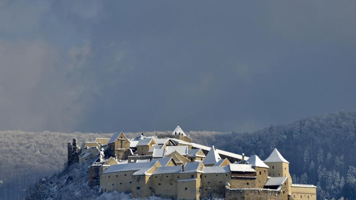 romania cetatea rasnov castele zapada