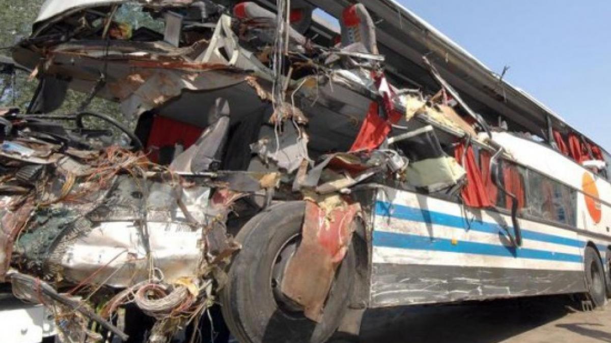 incendiu la bordul unui autobuz din china soldat cu moartea a 14 persoane