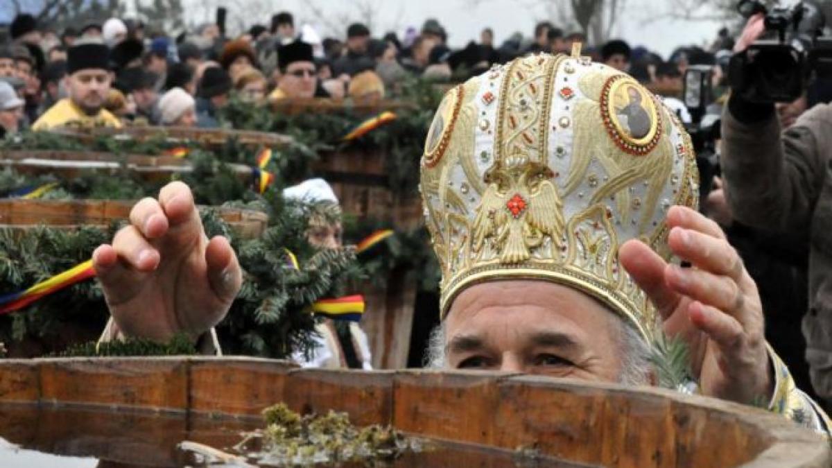 de ce nu se strica agheasma si la ce poate fi folosita