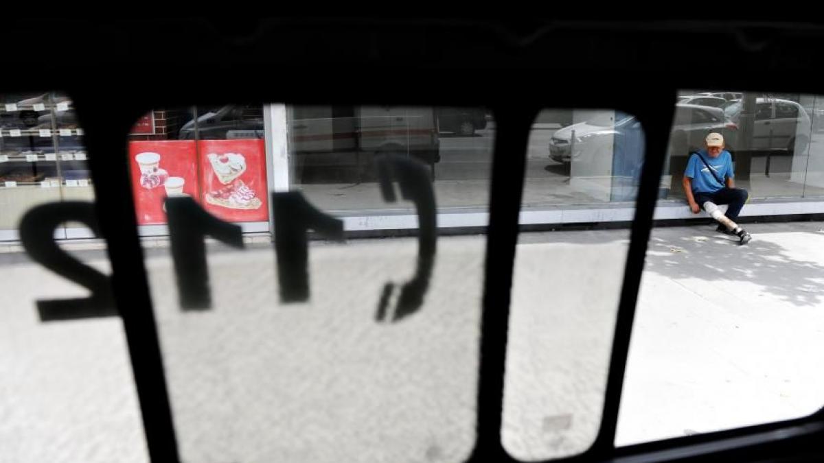 femeie lasata sa moara langa spital in zapada explicatiile medicilor te vor lasa fara cuvinte