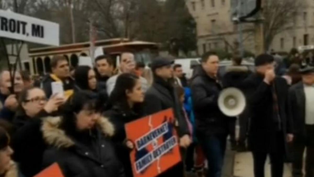 imagini impresionante proteste in toata lumea in sprijinul familiei de romani ai carei copii au