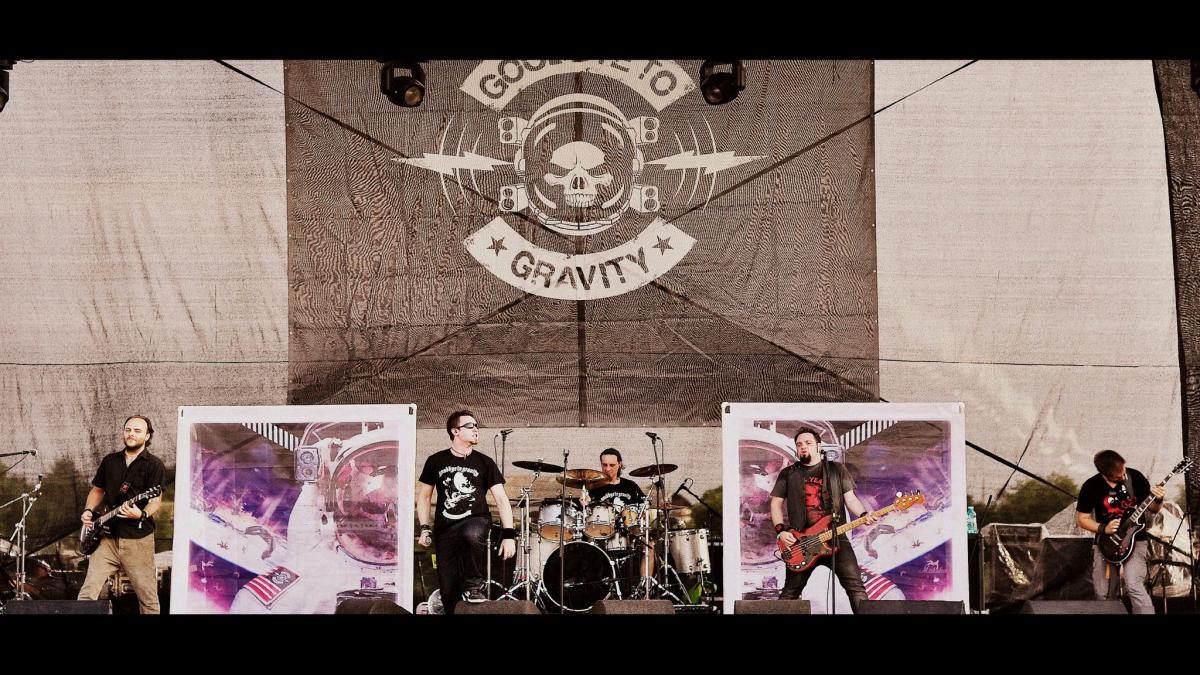 prima poza postata de solistul trupei goodbye to gravity pe facebook dupa tragedia din colectiv