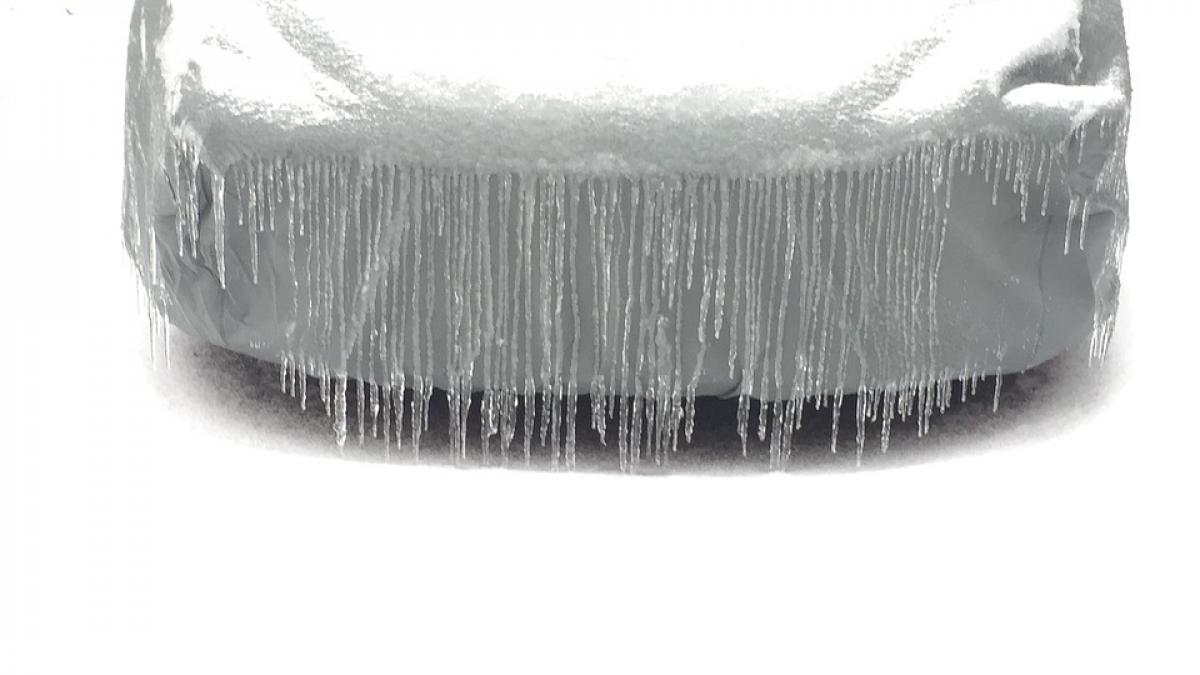 masina inghetata iarna