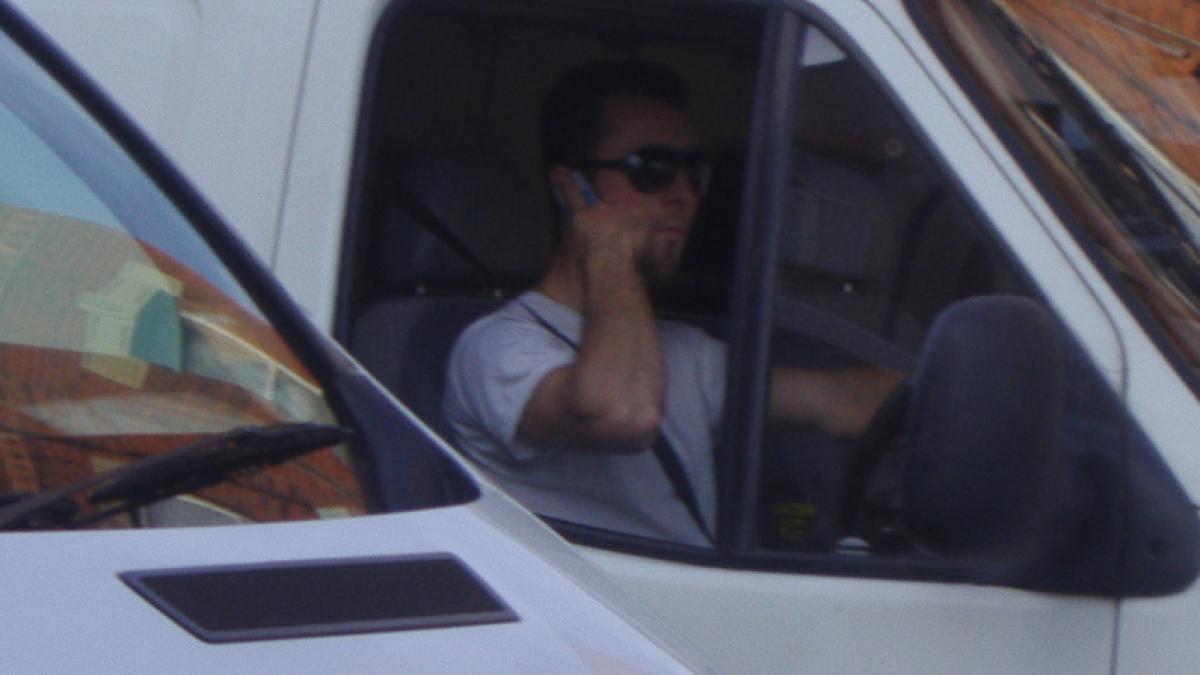 statistica socanta 7 din 10 soferi folosesc telefonul in timp ce conduc ce spun psihologii