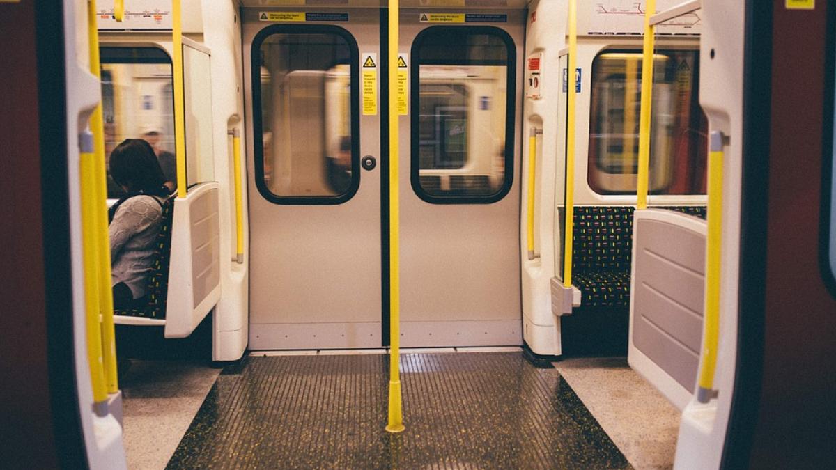 tragedie la metrou un barbat a murit dupa ce a fost tarat de tren o statie intreaga