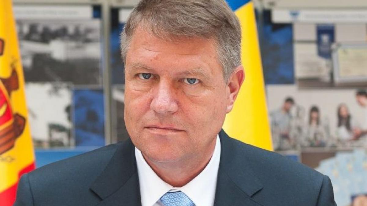 presedintele iohannis solicita reexaminarea legii care ii tine in functii pe alesii condamnati cu