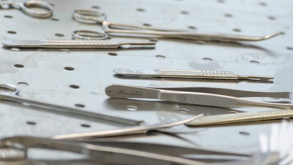 chirurg coleg medic bisturiu valcea