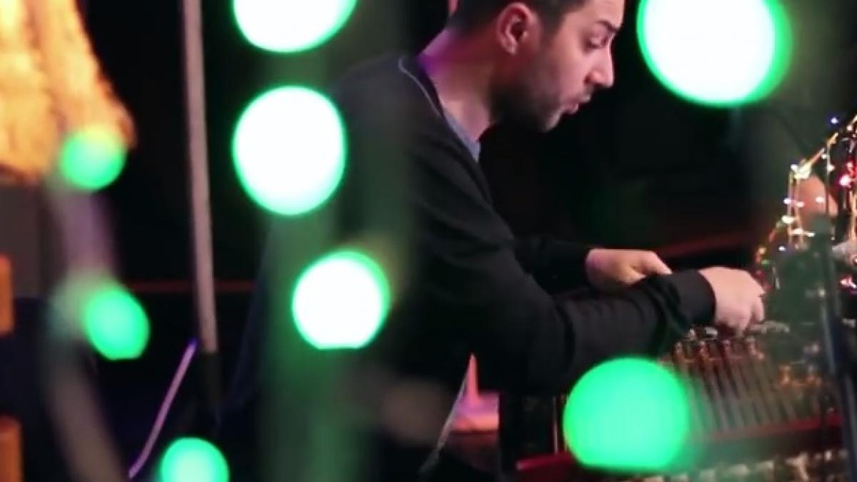 cum suna o melodie a celor de la metallica la tambal video