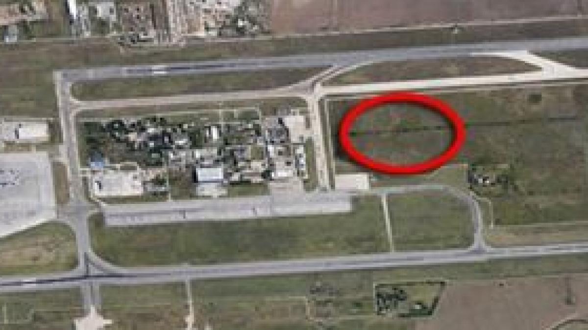 aeroport otopeni teren tiriac