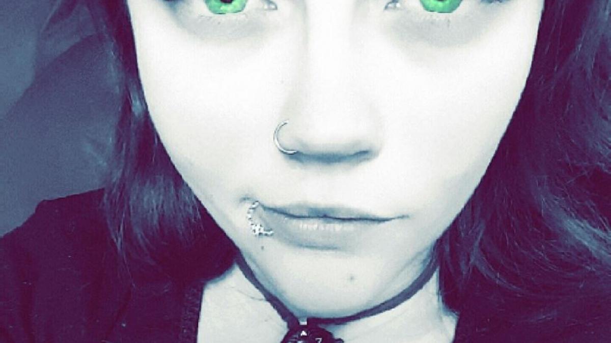 a plecat imbracata sumar de la o petrecere ce a patit tanara de 21 de ani trecatorii au fost socati