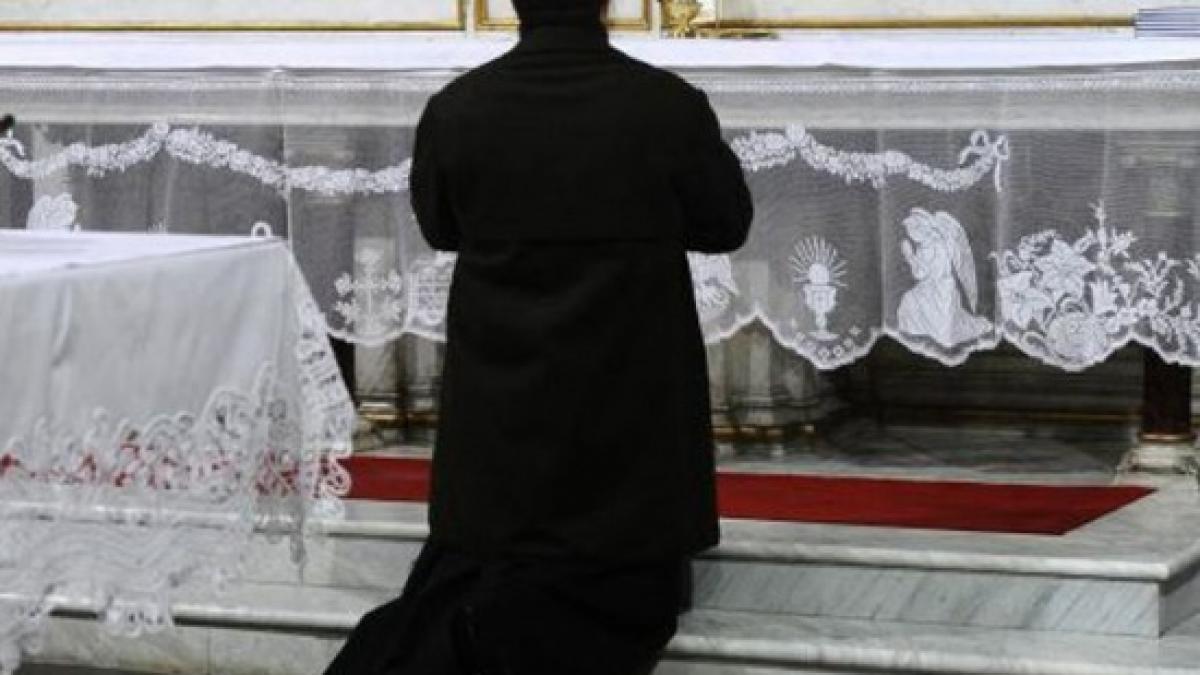 mitropolia moldovlahiei nicolae floristean protest