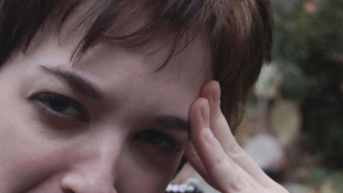 se afla pe marginea unui pod si ameninta ca se arunca dezvaluirea socanta facuta de femeie ce au