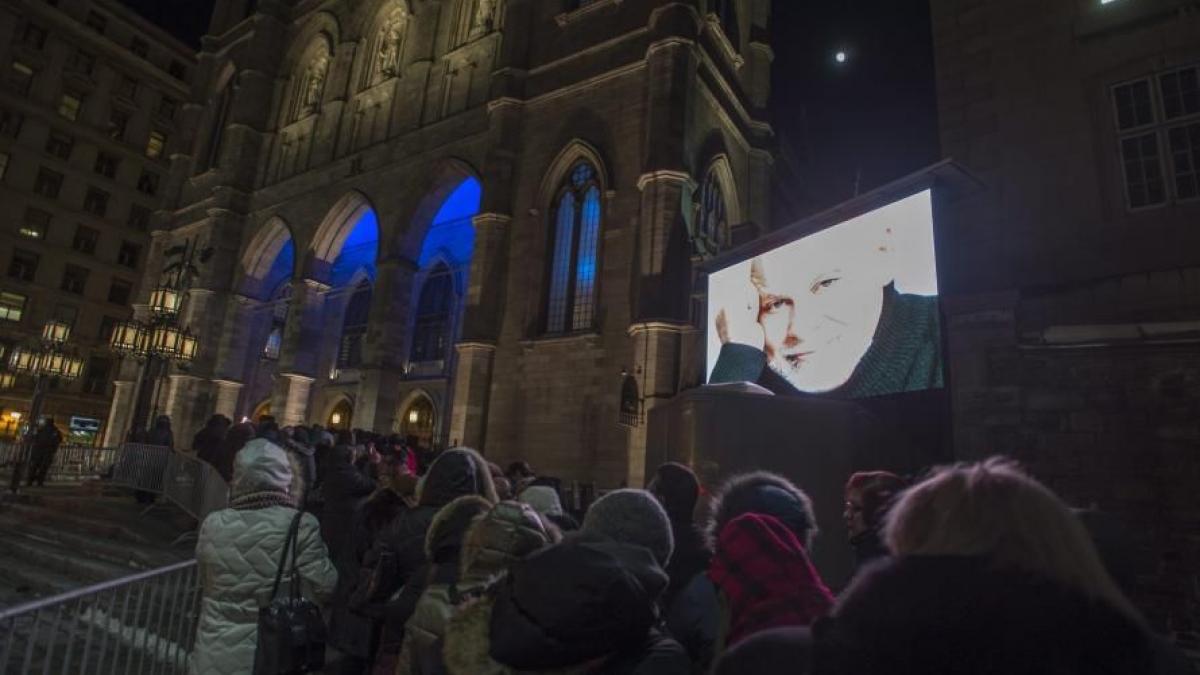 celine dion isi inmormanteaza astazi sotul