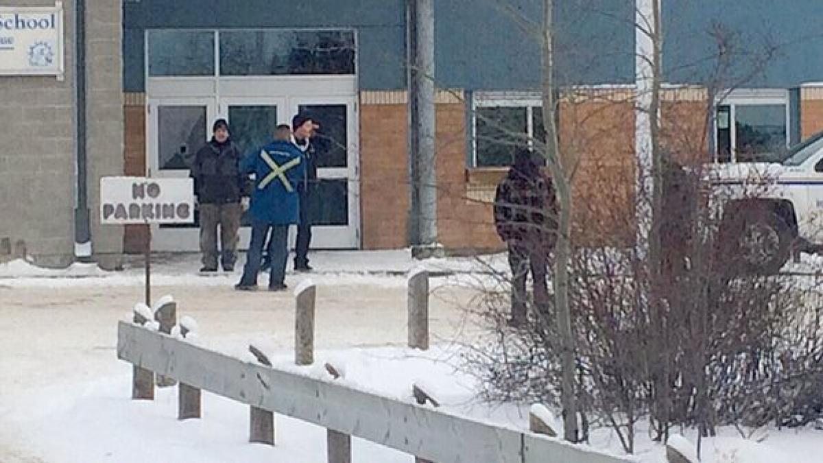 adolescent acuzat crime canada