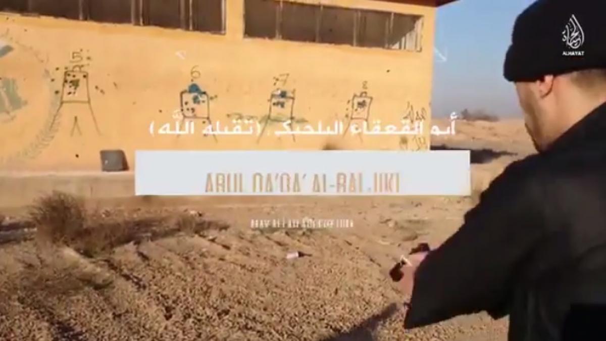 atacurile de la paris gruparea stat islamic a difuzat imagini cu autorii atentatelor in timp ce