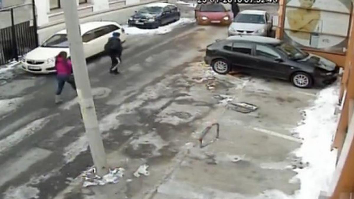 scene socante la pitesti un barbat a fost calcat intentionat cu masina