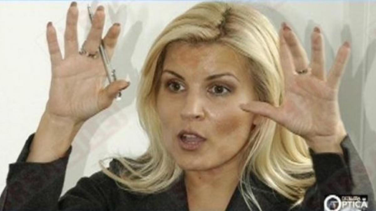 deziluzia optica oglinda oglinjoara cine i cea mai frumoasa cu bratara