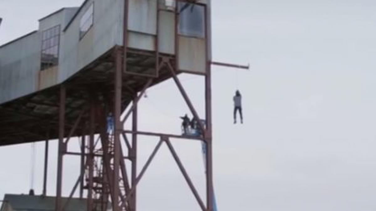 un om de stiinta si a riscat viata pentru un experiment video