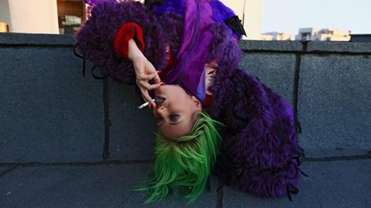 a deschis ochii si nu i a venit sa creada pe cine a vazut delia la geam video