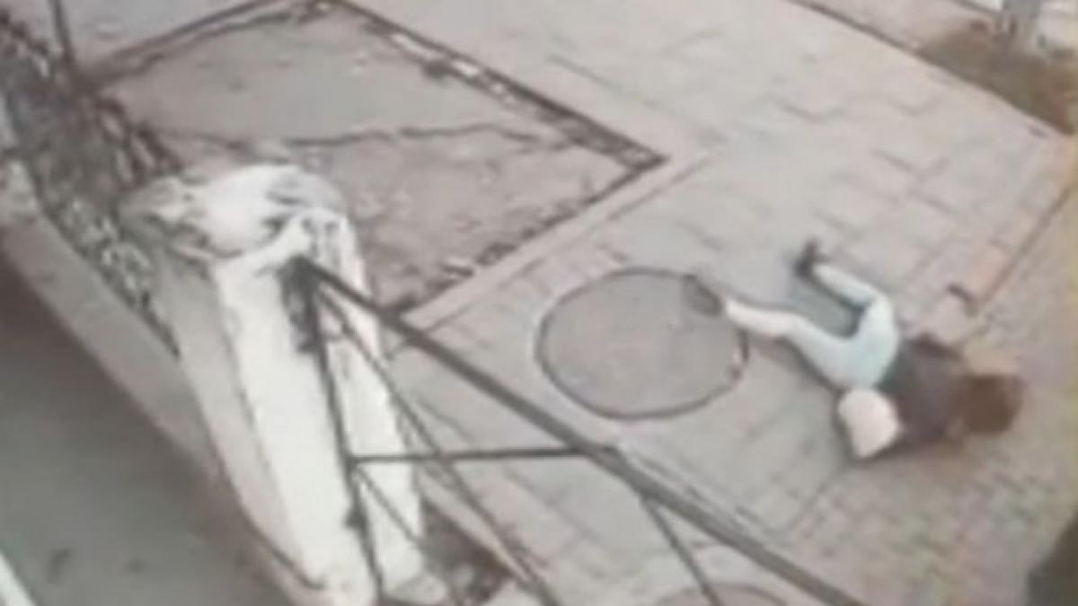 pericol pentru pietoni zeci de romani se ranesc zilnic in aceasta zona