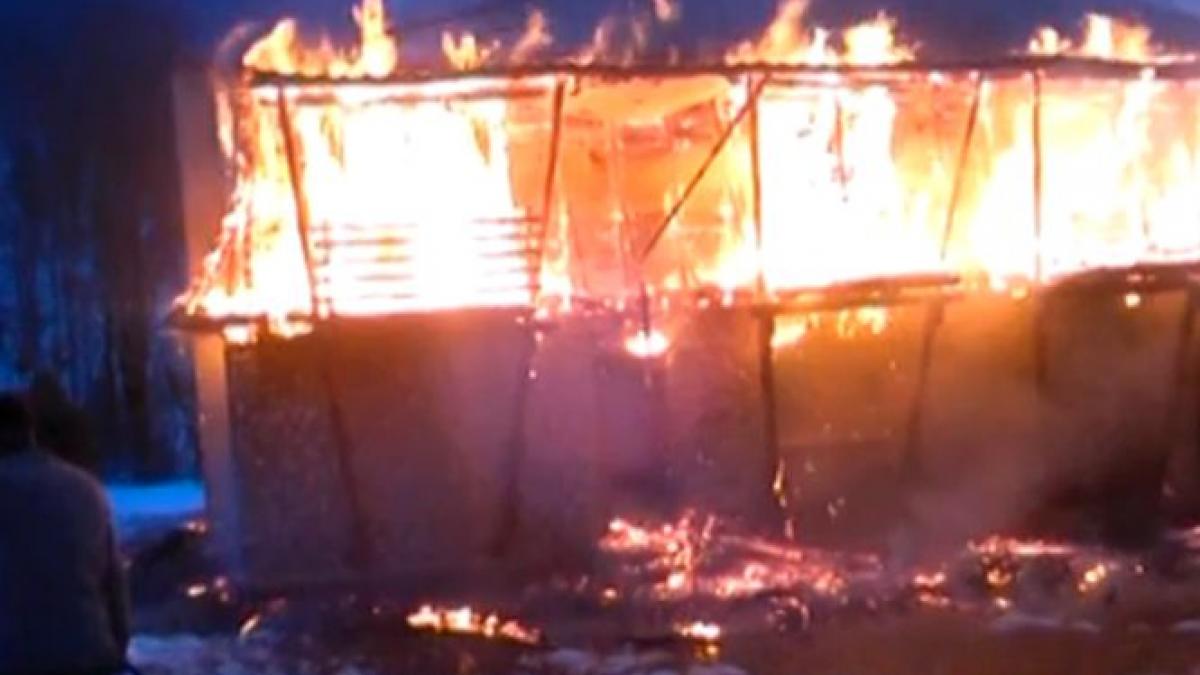 cabana lui nicolae ceausescu distrusa de foc