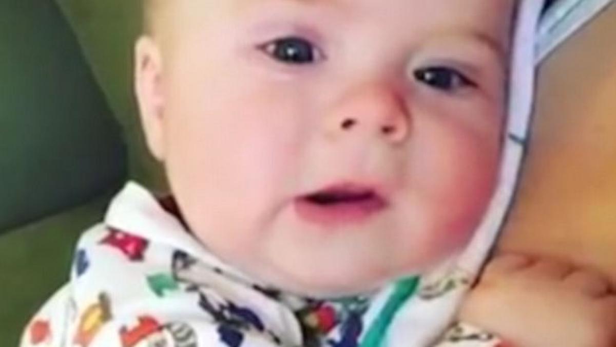 momentul care iti va inmuia inima urmareste un video cu primele cuvinte rostite de un bebelus