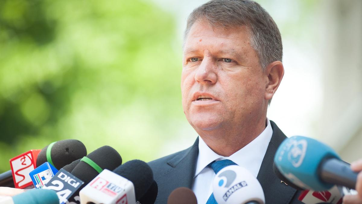 legea care interzice fumatul in spatiile publice promulgata de iohannis