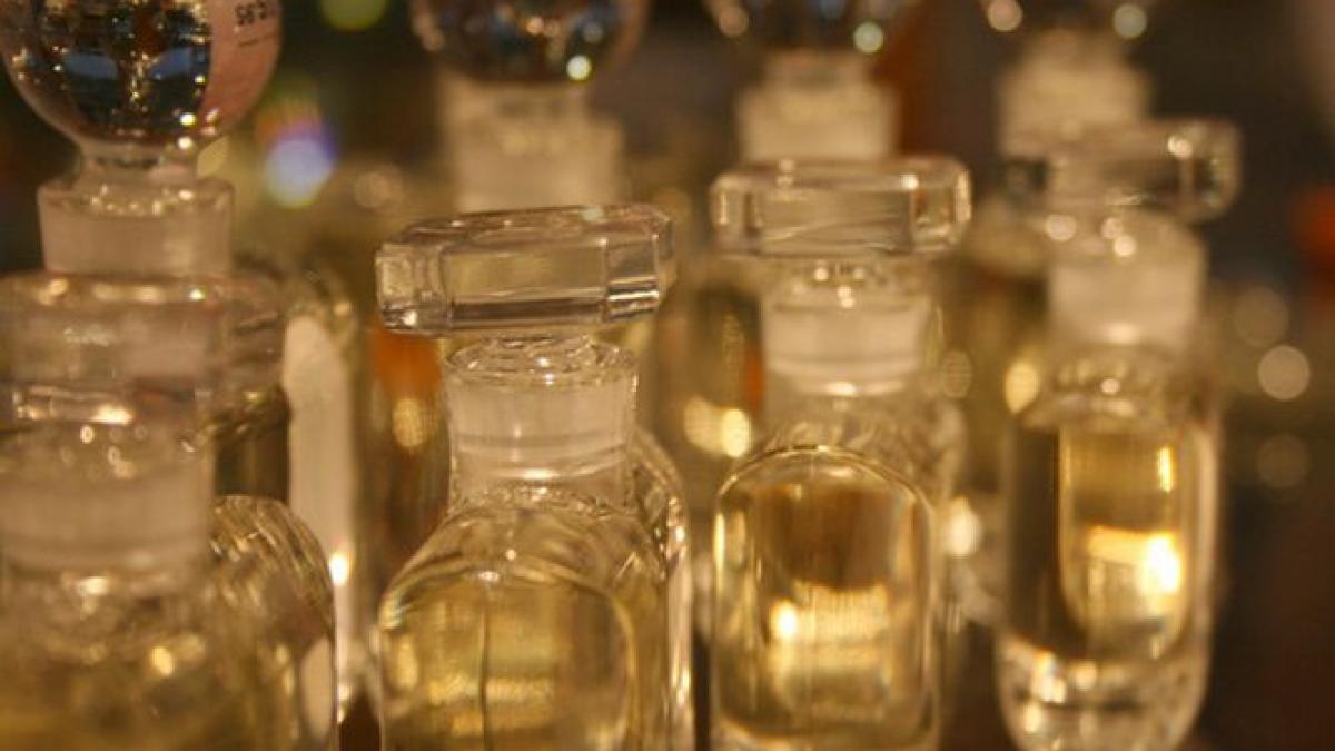 urina in fabrica de parfumuri