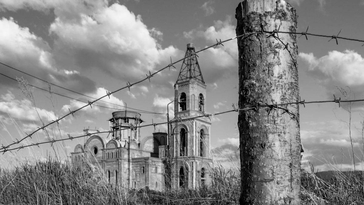 amintirile unui deportat in siberia prindeam sobolanii si ii frigeam ca pe porci ii mancam cu o