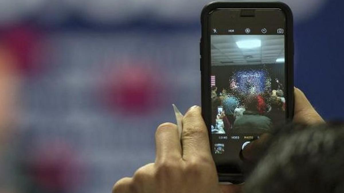 ce au facut martorii unui accident auto in loc sa ajute victimele politistii au fost socati