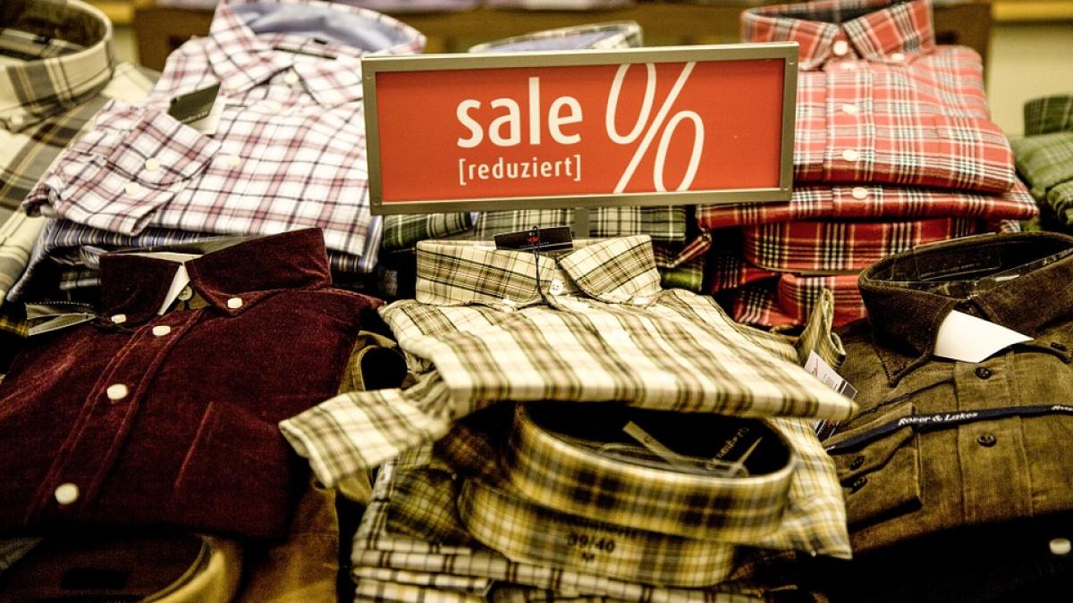 perchezitii haine contrafacute