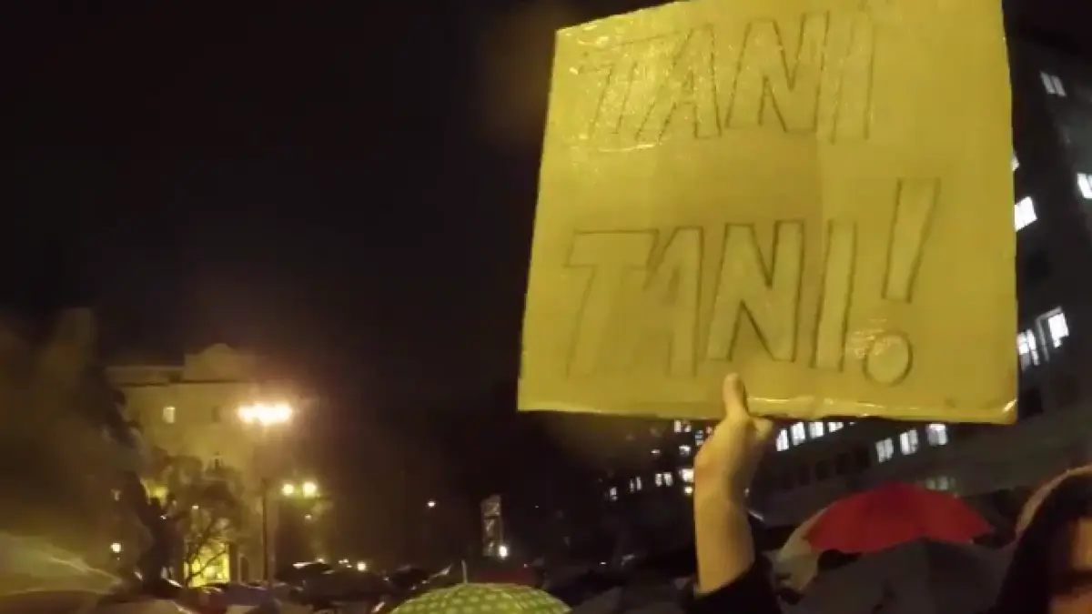 mii de persoane au protestat in ungaria denuntand stilul autoritarist impus in sistemul educational