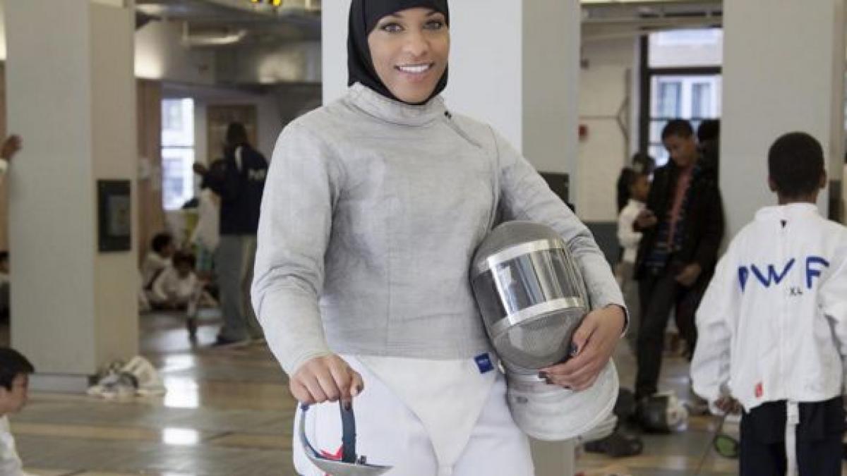 o sportiva americana a intrat in istorie va fi prima atleta cu hijab care va reprezenta sua la