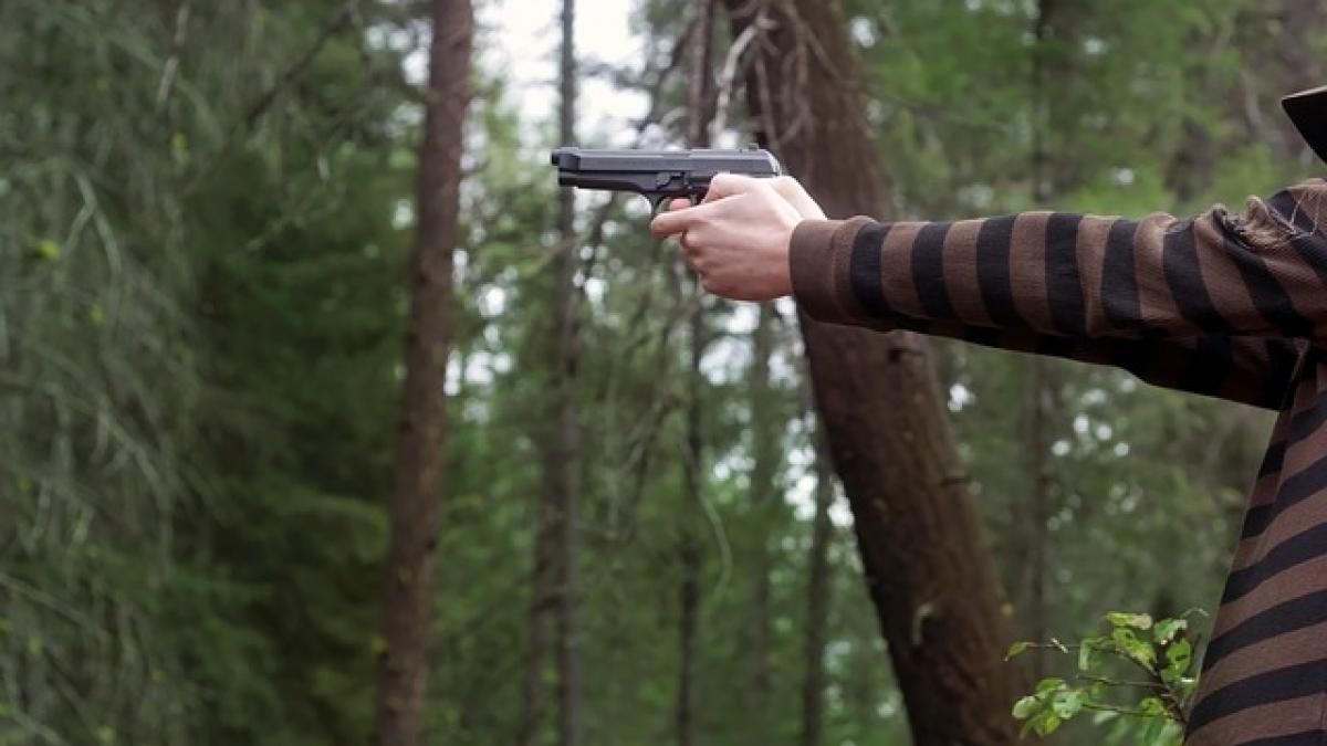 scoala de jafuri armate sub sloganul daca nu poti nu esti barbat destructurata in sudul italiei