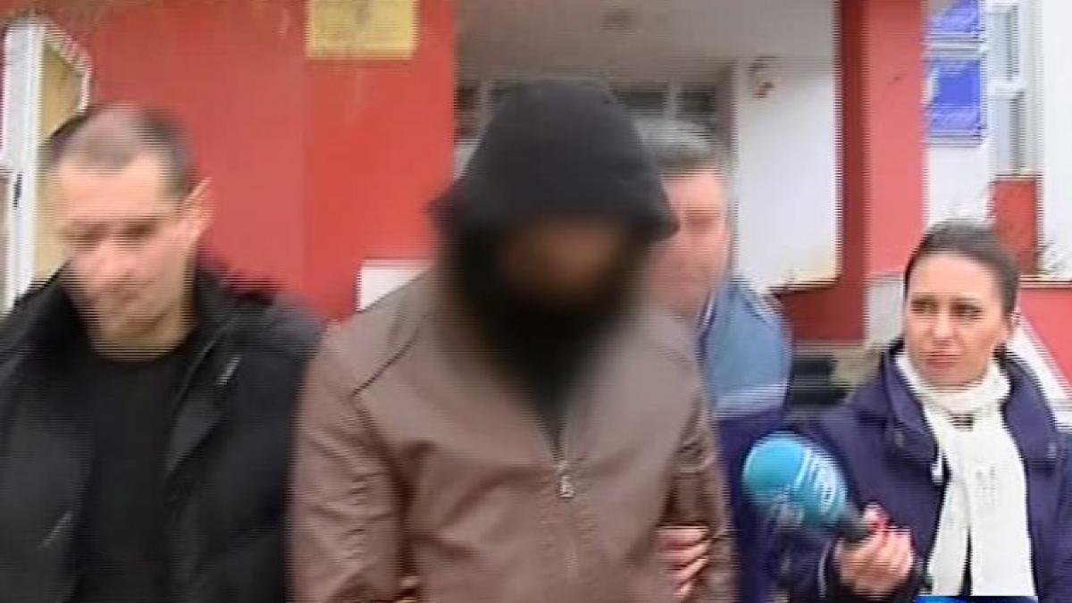 barbatul care isi invata nepotul sa faca sex afla daca va fi arestat preventiv