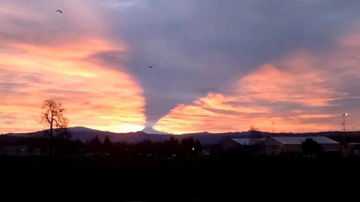 natura face spectacol fenomenul impresionant surprins in imagini