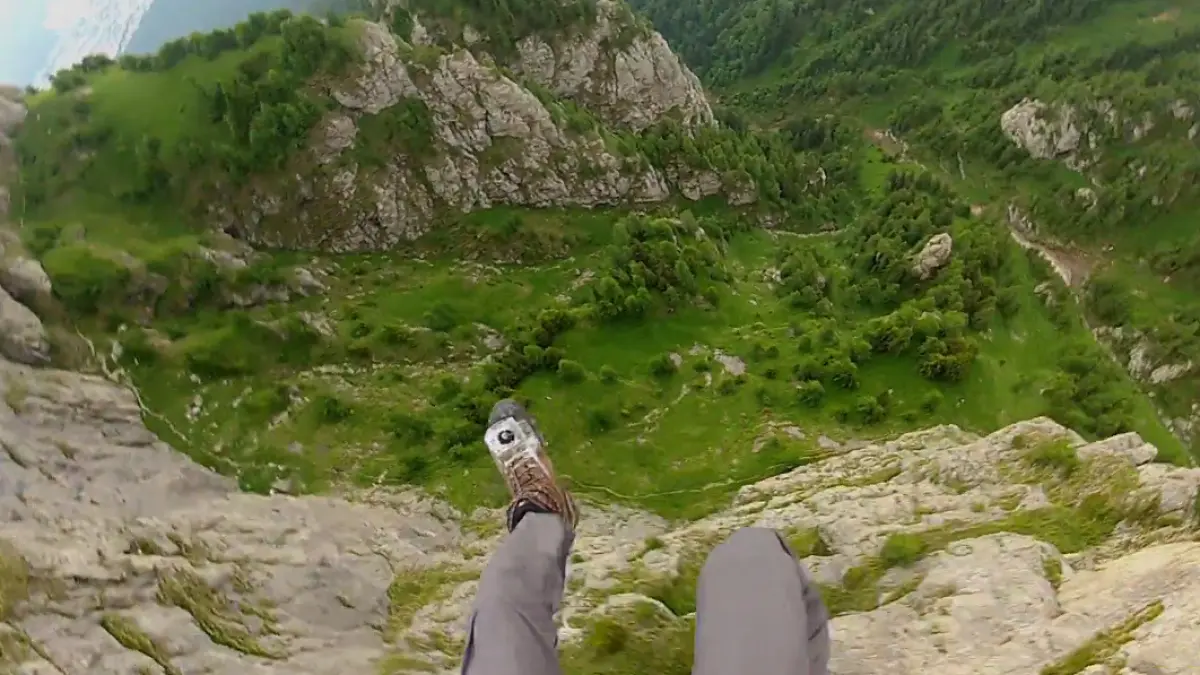 rusii sfideaza moartea in bucegi video