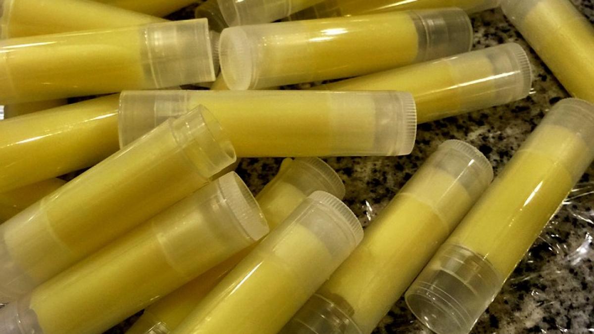 tratament buze crapate olivia paunescu