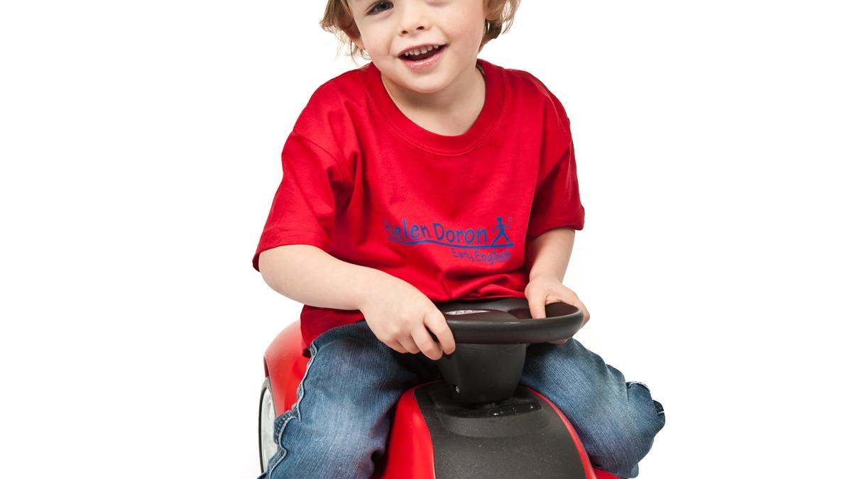 copiii expusi la mai multe limbi straine ii inteleg mai bine pe cei din jur specialist in educatie